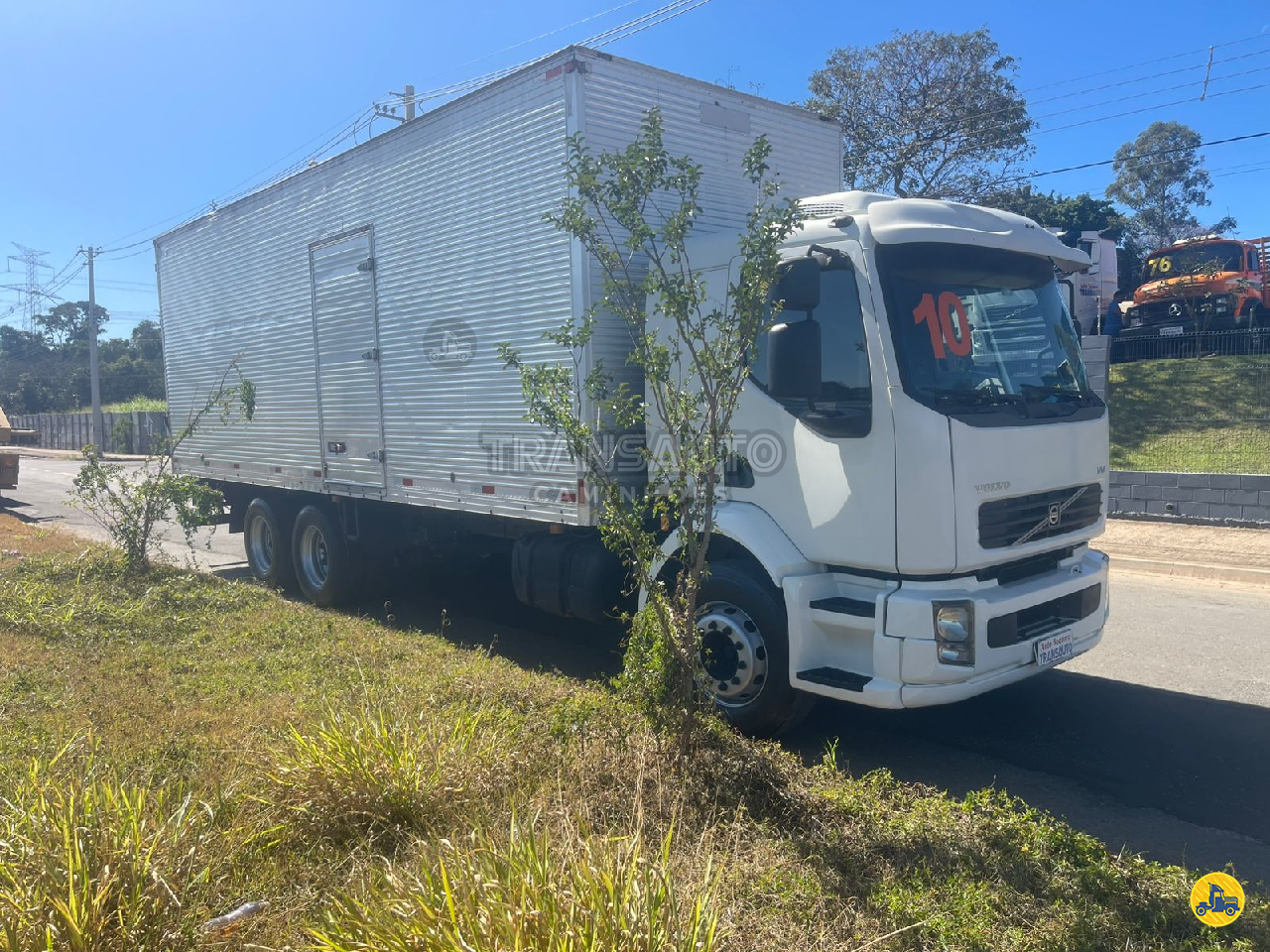 CAMINHAO VOLVO VOLVO VM 260 Carga Seca Truck 6x2 Transauto Caminhões CAMPINAS SÃO PAULO SP